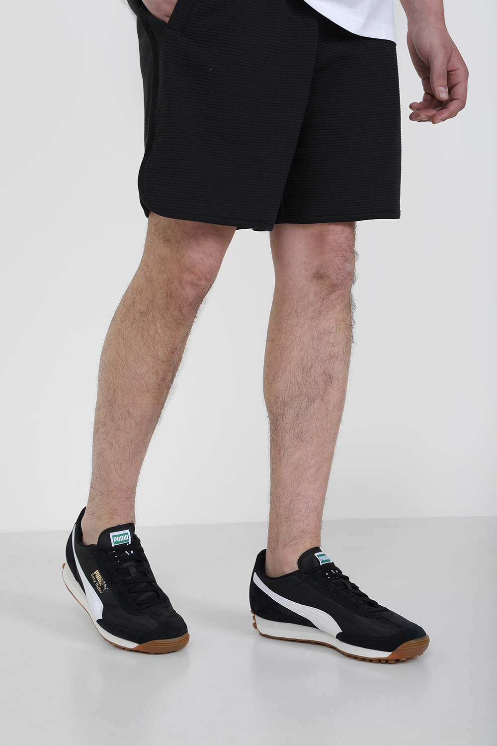 תמונת כל הלוק של נעלי סניקרס ריידר וינטג' PUMA